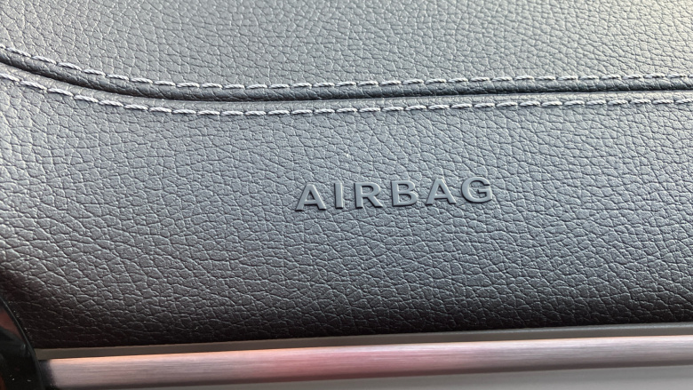 Mercedes-Benz CLA 220 AMG Line Premium Plus 4Matic 4dr Tip Auto Petrol Saloon